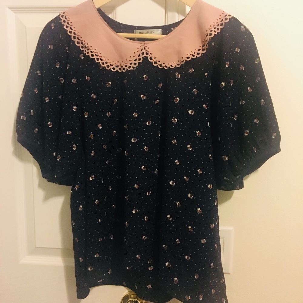 Cute shirt/blouse! Made in Korea!